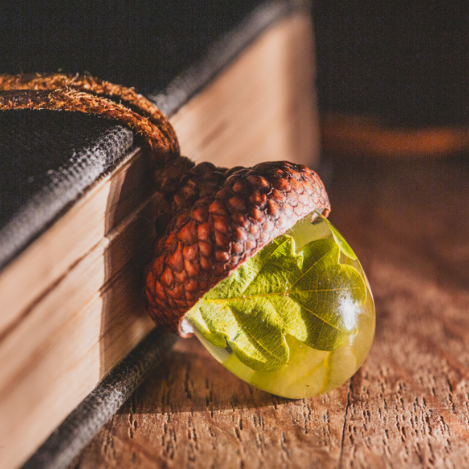 English Oak Terrarium Pendant